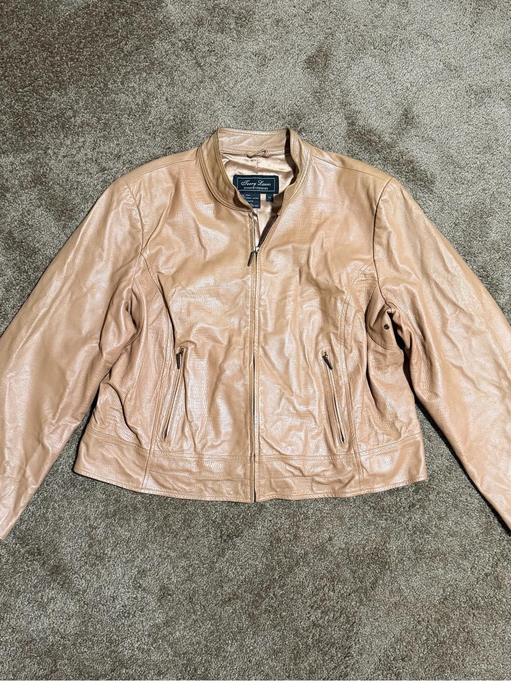 Terry Lewis Classic Luxuries Women's Light Beige Leather Zip Jacket